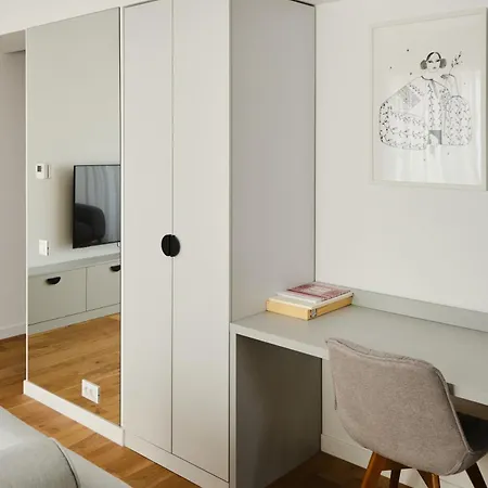 Apartment Miss Grey I Cu Un Dormitor I One Cotroceni Park Bukarest